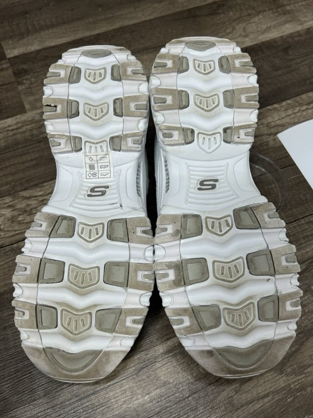 Skechers Womens D Lites Size 9.5 Shoes White Fresh Start 11931 Casual Sneakers - Picture 4 of 9